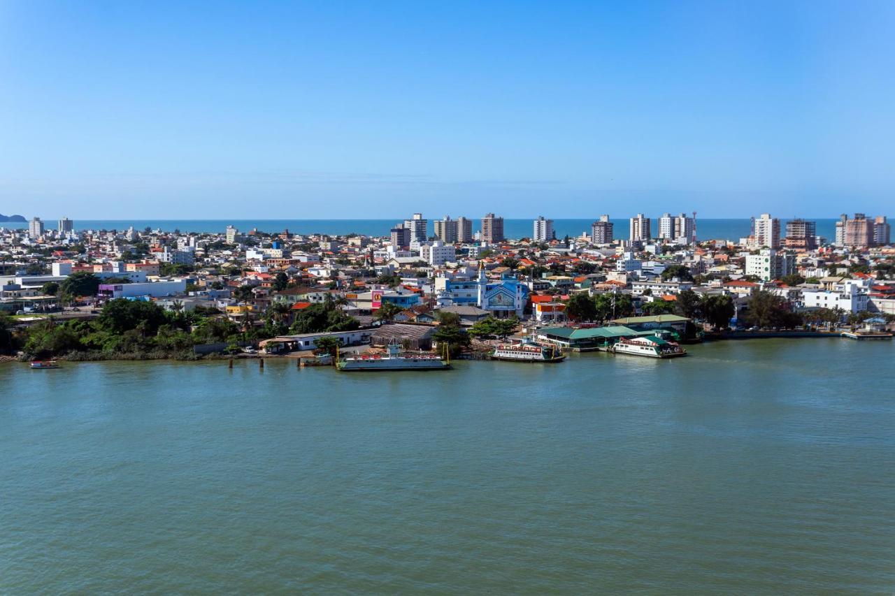 Mercure Itajaí Navegantes Exterior foto